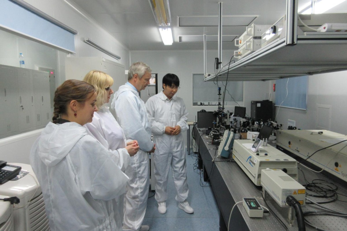 article header cover image